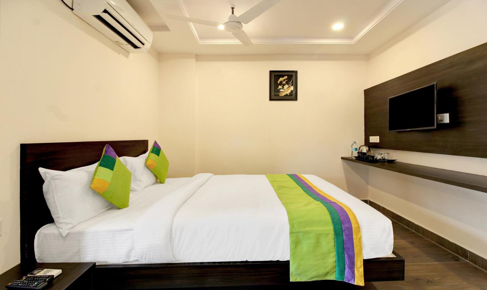Treebo Excella Hotel วิสาขปัตนัม ภายนอก รูปภาพ