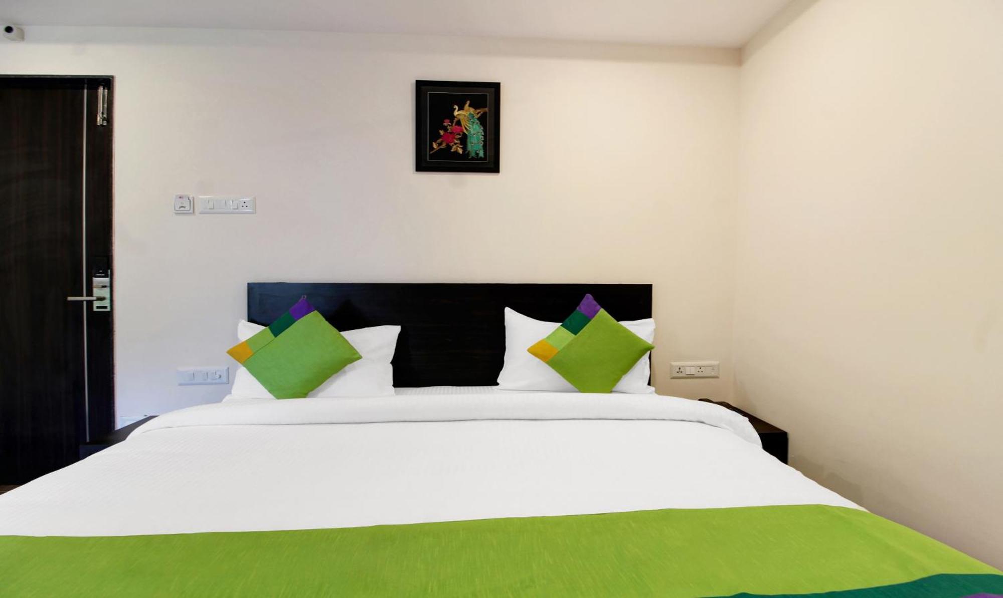 Treebo Excella Hotel วิสาขปัตนัม ภายนอก รูปภาพ