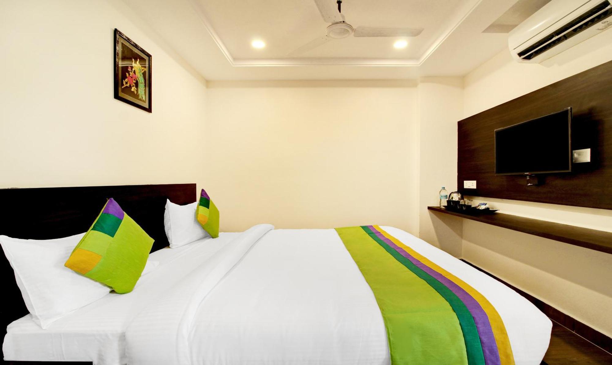 Treebo Excella Hotel วิสาขปัตนัม ภายนอก รูปภาพ