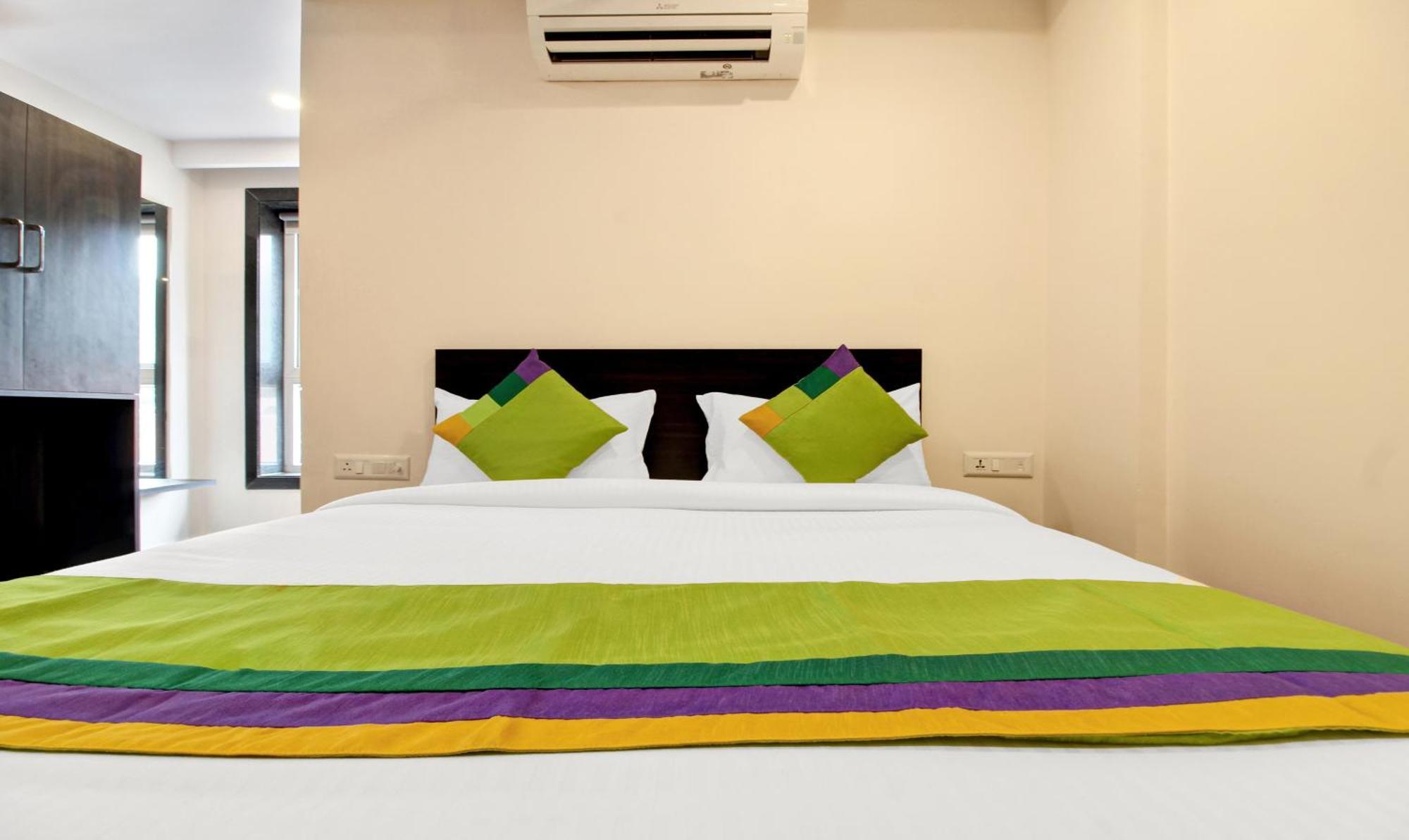 Treebo Excella Hotel วิสาขปัตนัม ภายนอก รูปภาพ