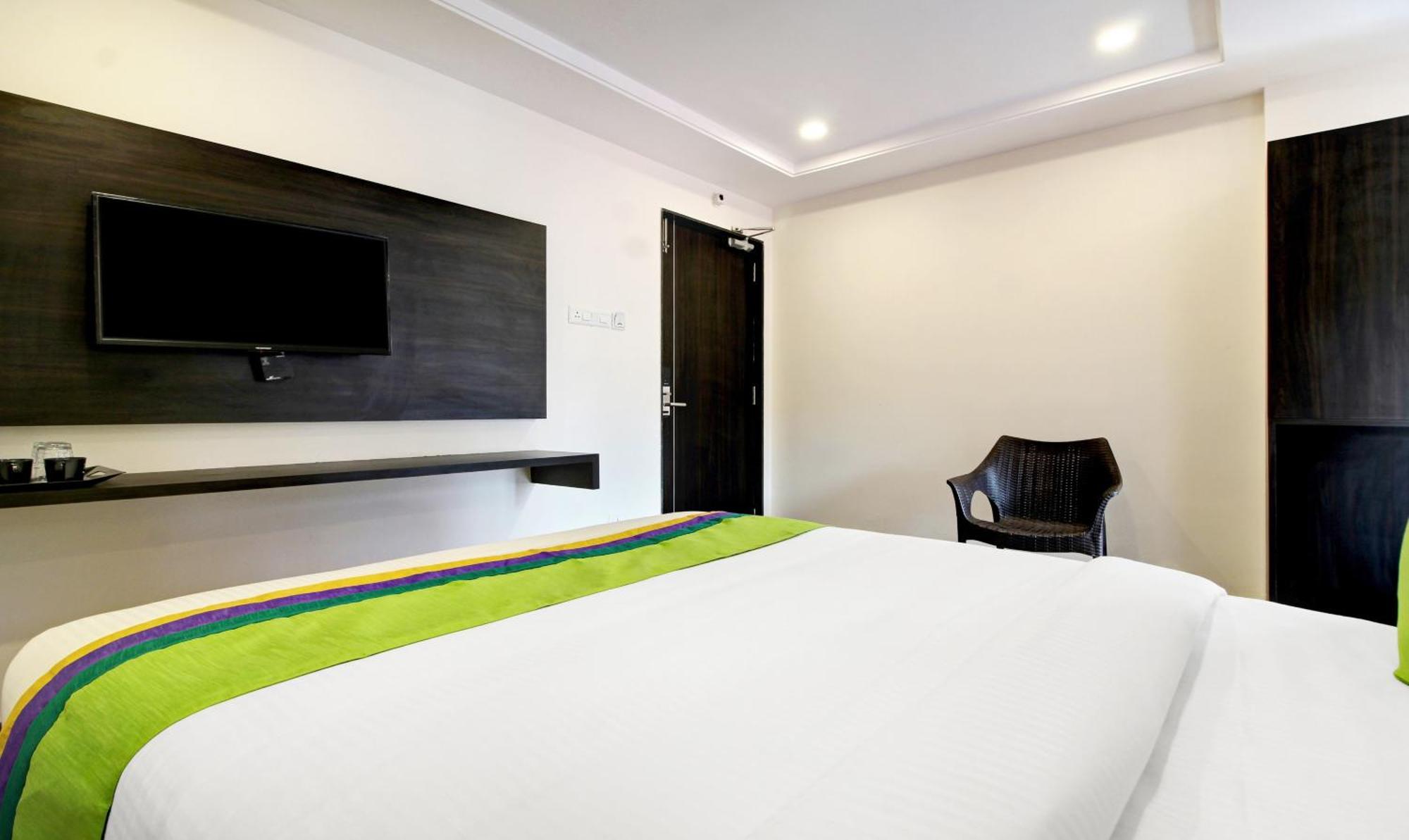 Treebo Excella Hotel วิสาขปัตนัม ภายนอก รูปภาพ