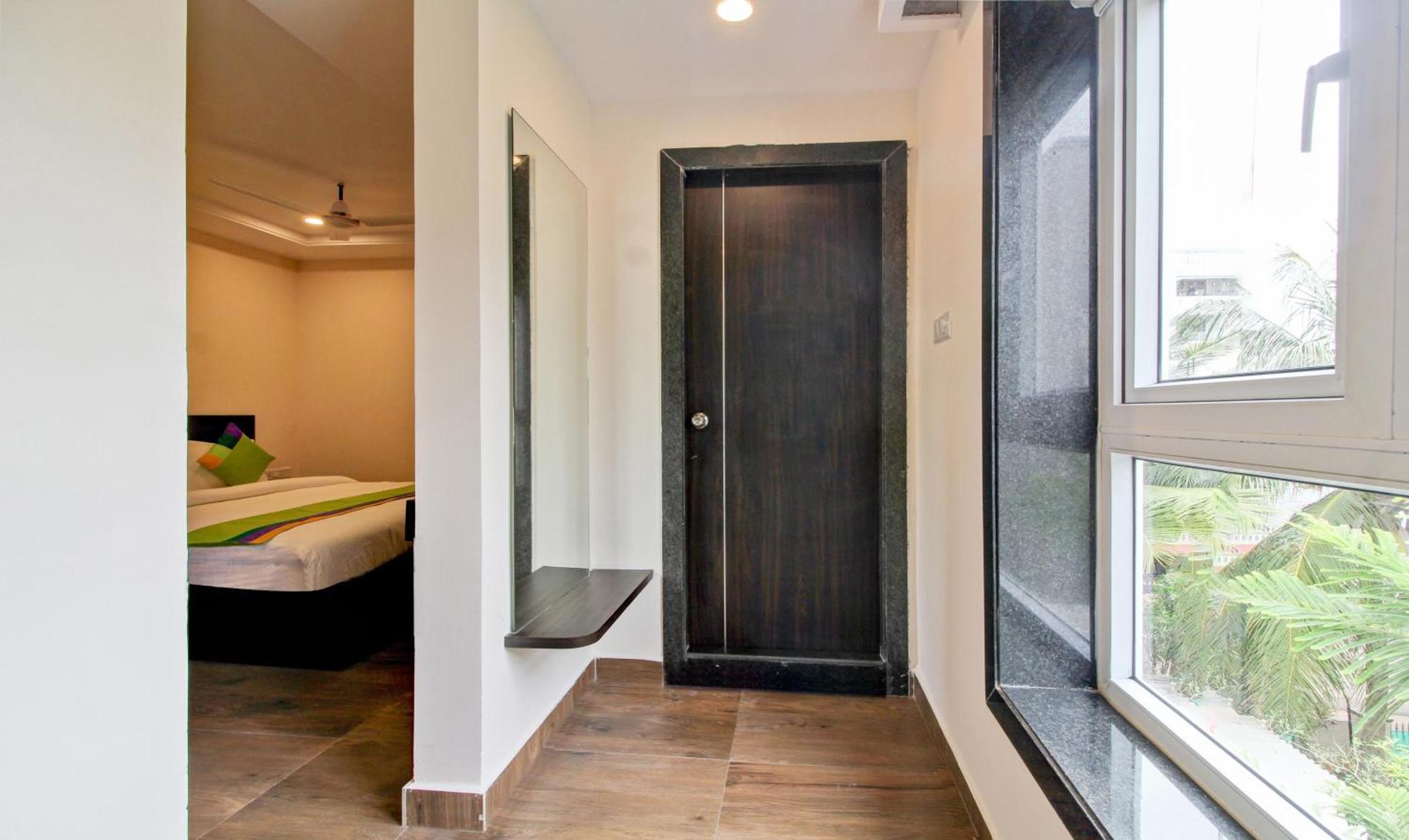 Treebo Excella Hotel วิสาขปัตนัม ภายนอก รูปภาพ