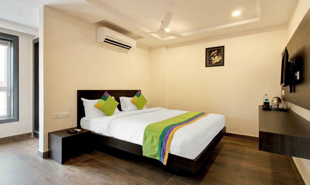 Treebo Excella Hotel วิสาขปัตนัม ภายนอก รูปภาพ